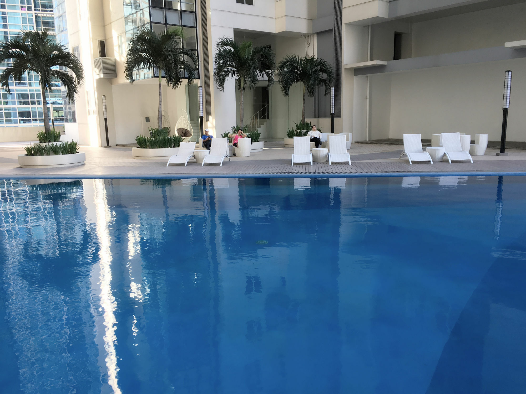Maxstays - Max Style @ Fort Victoria Makati City Exterior foto
