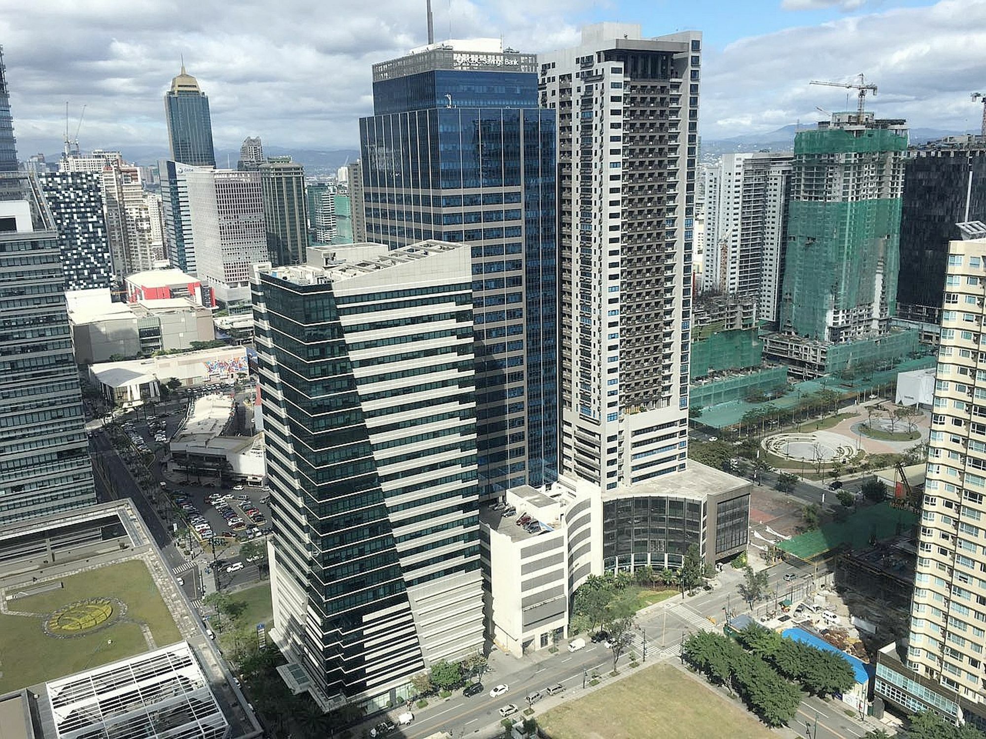 Maxstays - Max Style @ Fort Victoria Makati City Exterior foto